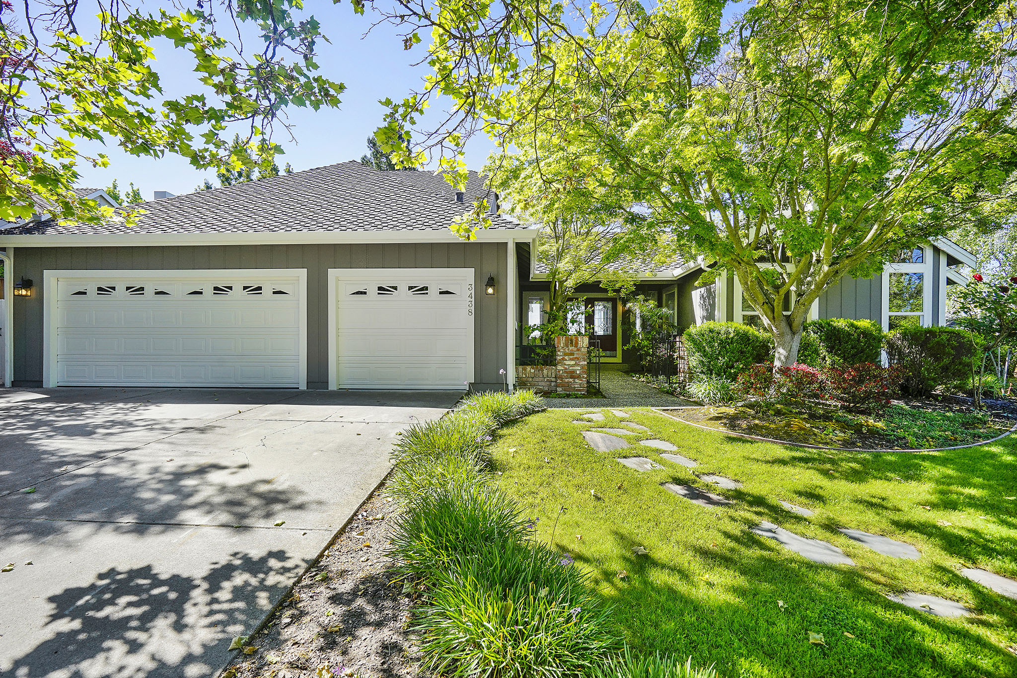 Image number 1 for slideshow of 3438 Silver Maple Drive Blackhawk Ca